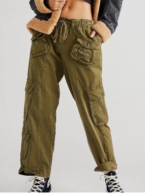 Free People Dried Herb Green Tahiti Cargo Pants Low Rise Utility Pants S NWT